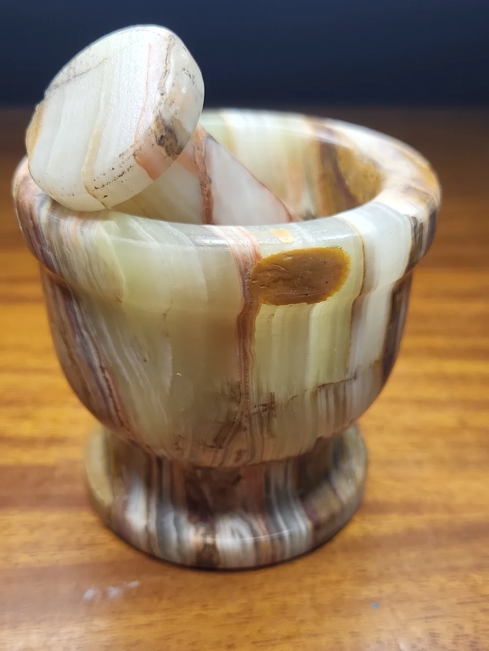 Hand Carved Onyx Mortar and Pestle in Cream and Brown